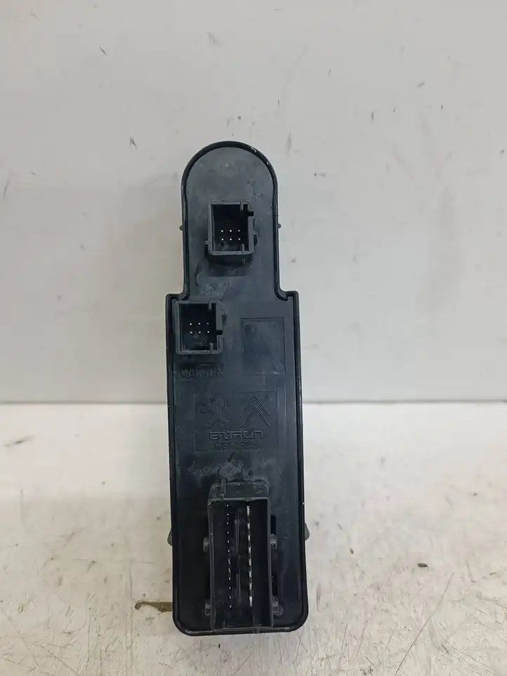 Citroen DS4 (2010 - 2016) 96657053ZD Кнопка стеклоподъемников — фото 2