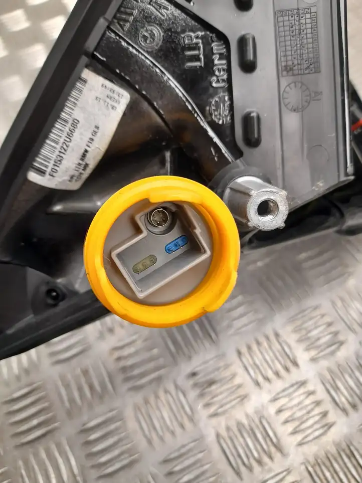 BMW 5 F10 F11 (2009 - 2016) F0153122U6680 Боковое зеркало с электроприводом — фото 2