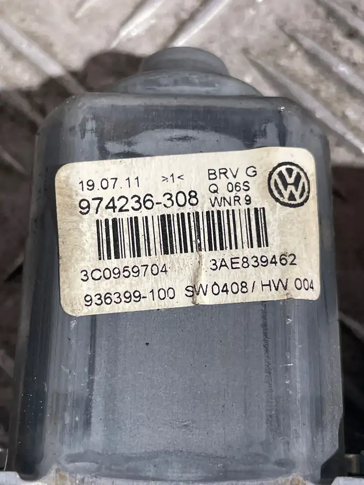 Volkswagen PASSAT B7 (2011 - 2014) 974236308 Стеклоподъемник задней двери — фото 4