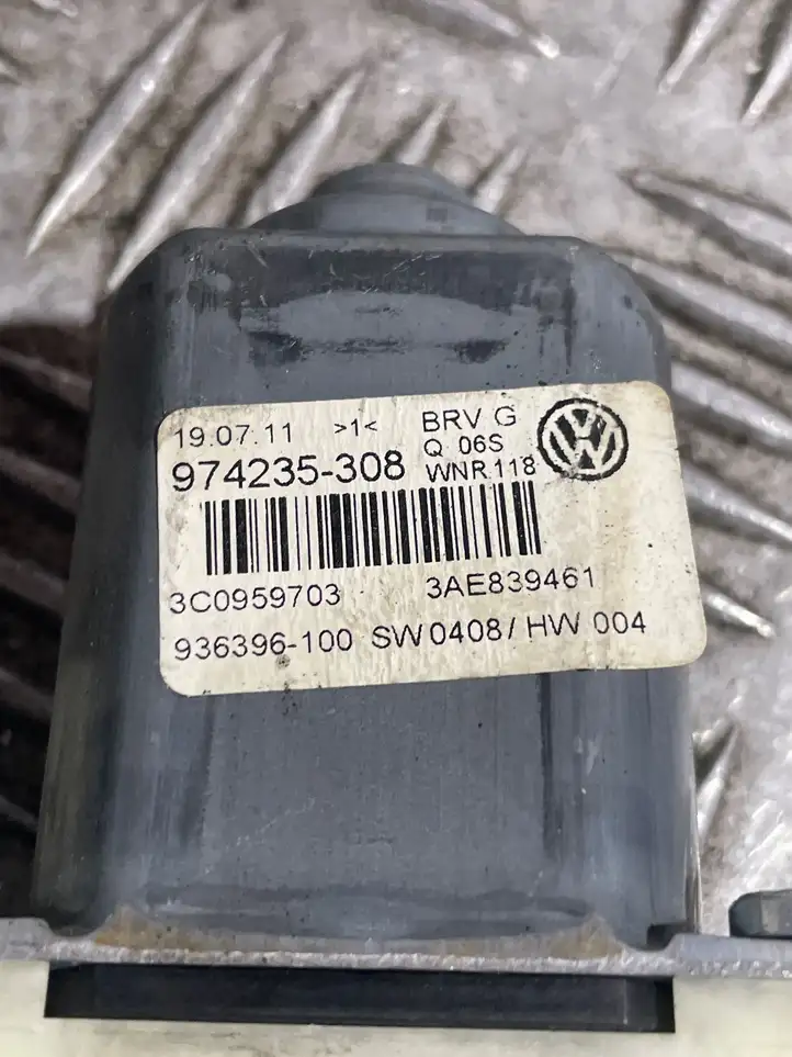 Volkswagen PASSAT B7 (2011 - 2014) 3AE839461 Стеклоподъемник задней двери — фото 4