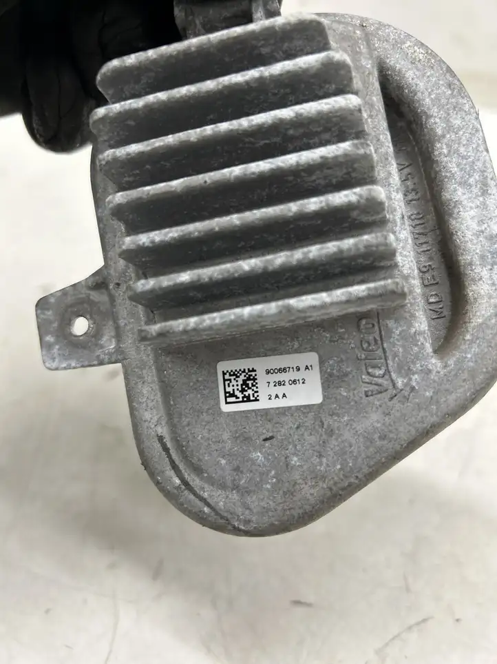 BMW X1 F48 F49 (2015 - 2022) 90066719 Блок розжига ксенона — фото 2
