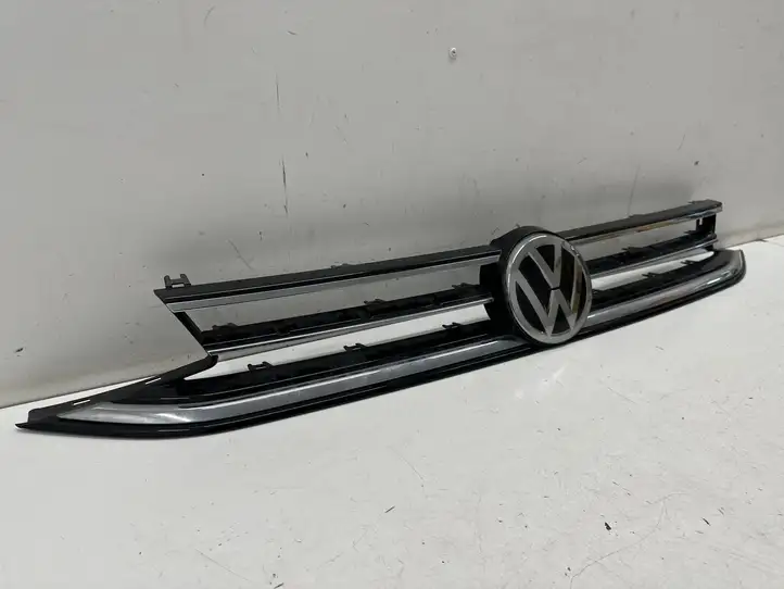 Volkswagen Golf Sportsvan (2017 - 2020) 510853655J Верхняя решетка радиатора — фото 1