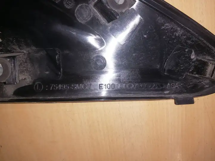 Honda Civic (2006 - 2011) Молдинг крыла — фото 3