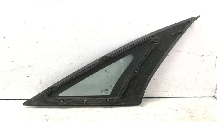 Opel Vectra (2005 - 2009)  43R00048 Треугольное стекло в передней части кузова