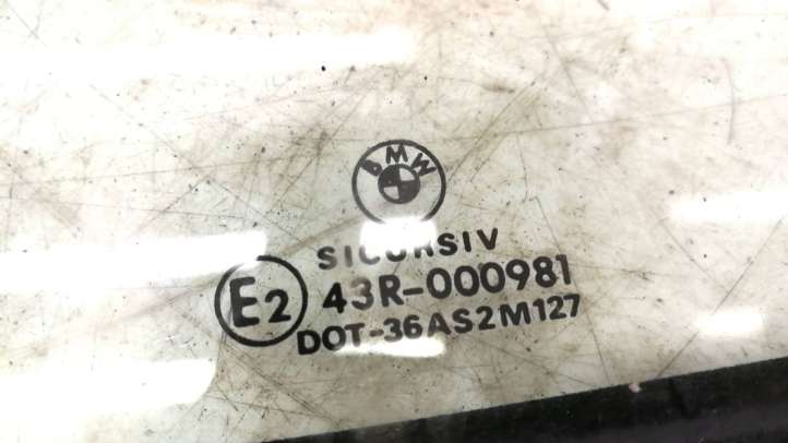 BMW 3 E46 (1998 - 2005)  43R000981 Маленькое стекло 