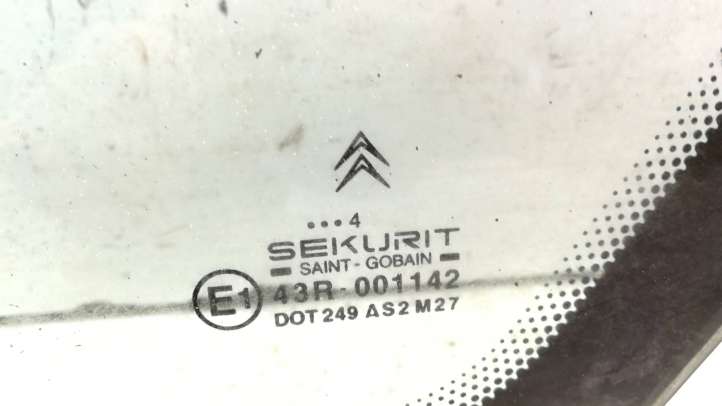 Citroen Xsara Picasso (1999 - 2012)  43R001142 Треугольное стекло в передней части кузова