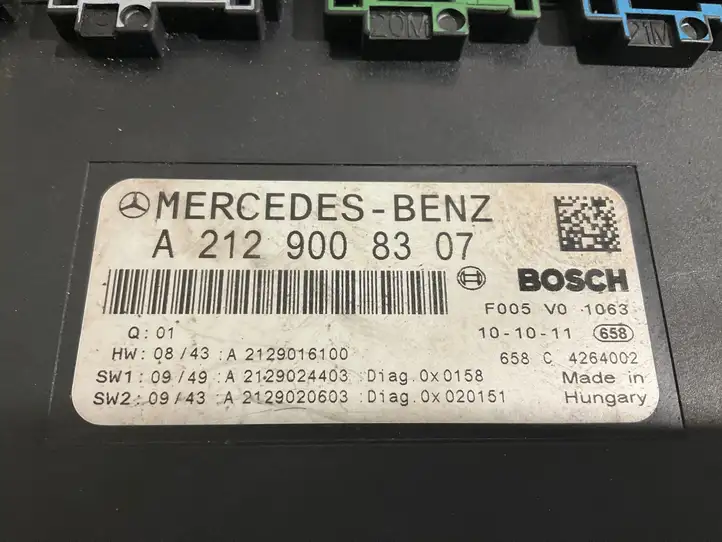 Mercedes-Benz E W212 (2009 - 2016) A2129008307 Блок предохранителей — фото 6