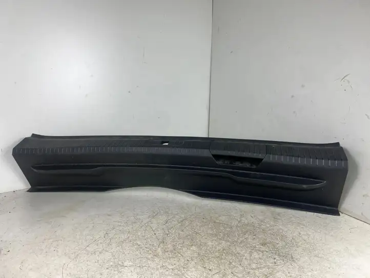 Volkswagen Golf VII (2013 - 2019) 5G9863459A Отделка порога багажника — фото 1