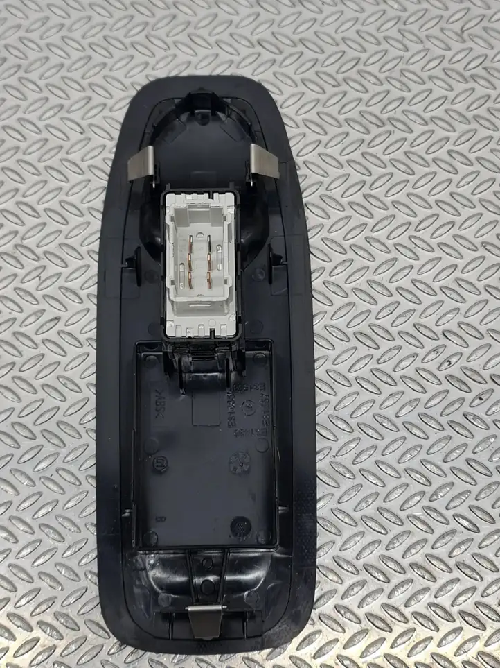 Peugeot 208 (2012 - 2015) 96751118ZD Блок кнопок стеклоподъемников — фото 5