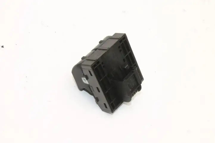 Audi A5 8T 8F (2007 - 2011) 8K0959851A Кнопка фаркопа в багажнике — фото 3