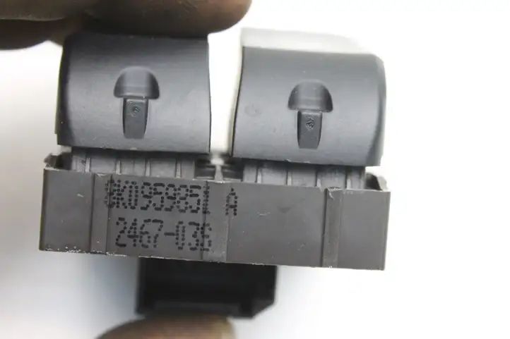 Audi A5 8T 8F (2007 - 2011) 8K0959851A Кнопка фаркопа в багажнике — фото 4