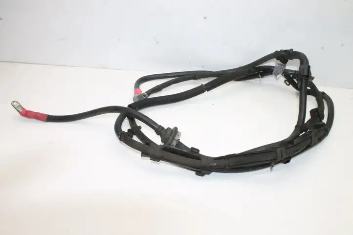Audi A5 8T 8F (2007 - 2011) 8T1971225B Плюсовой провод аккумулятора — фото 1