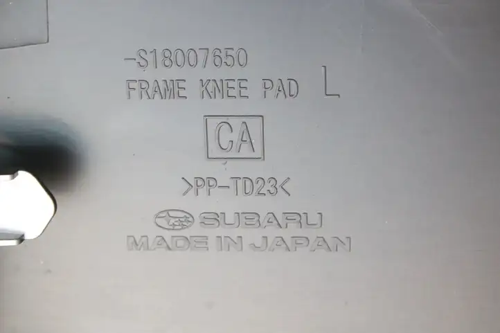 Subaru BRZ (2012 - 2016) S18007650 Прочие детали салона — фото 6