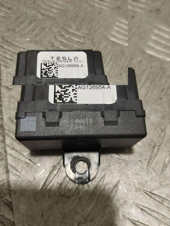 Tesla Model S (2012 - 2016)  AG126954A Реле обогрева