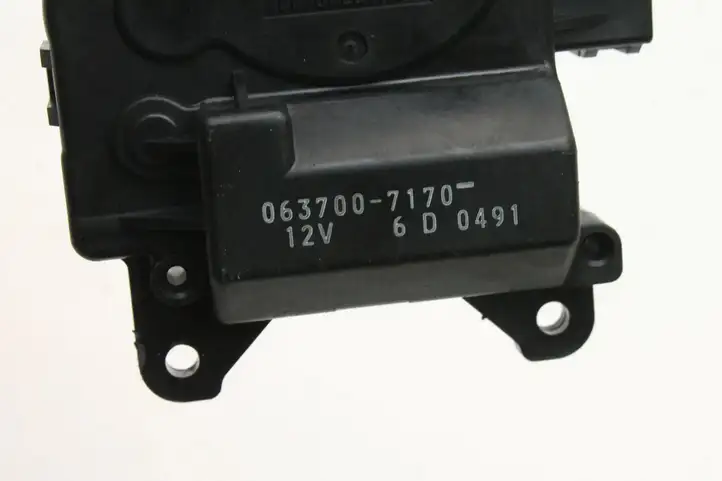Subaru Legacy (1999 - 2003) 0637007170 Двигатель задвижки потока воздуха — фото 3