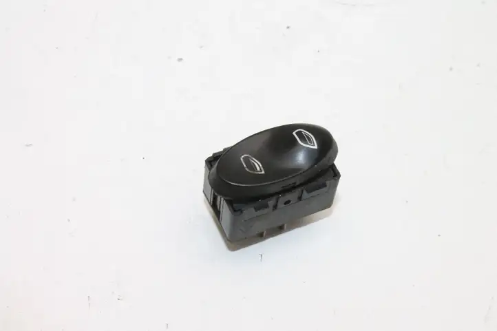 Porsche Boxster 986 (1996 - 2004) 99661315110 Кнопка фаркопа в багажнике — фото 1