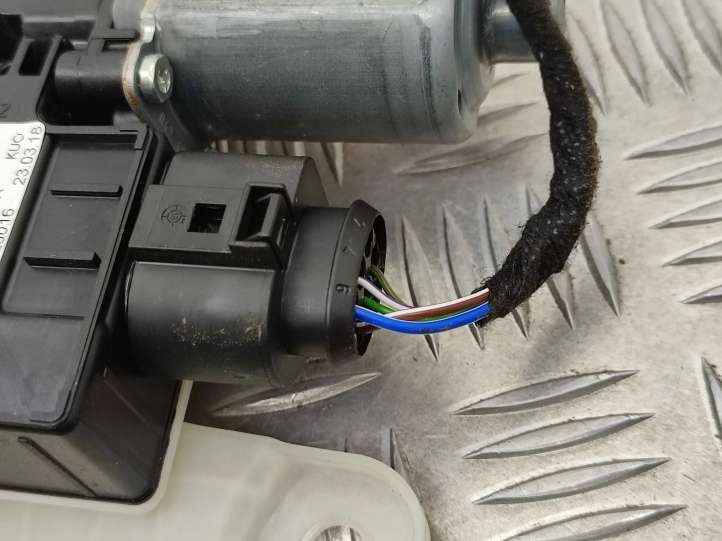 Audi A4 (2015 - 2019)  8W9863560  Механизм жалюзи багажника (шторки)