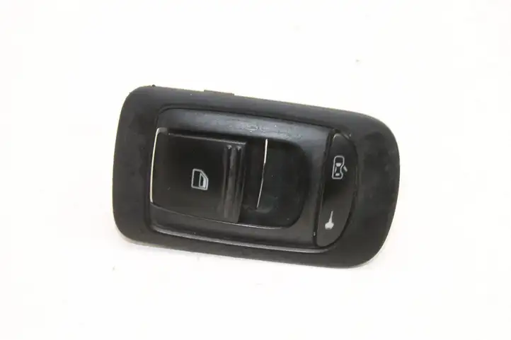 Porsche Cayenne (9PA) (2002 - 2010) 7L5959851 Кнопка фаркопа в багажнике — фото 1