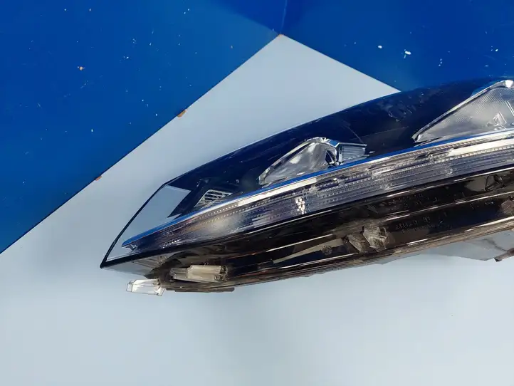 Volkswagen Golf VII (2013 - 2019) 5G1941005D Передняя фара — фото 3