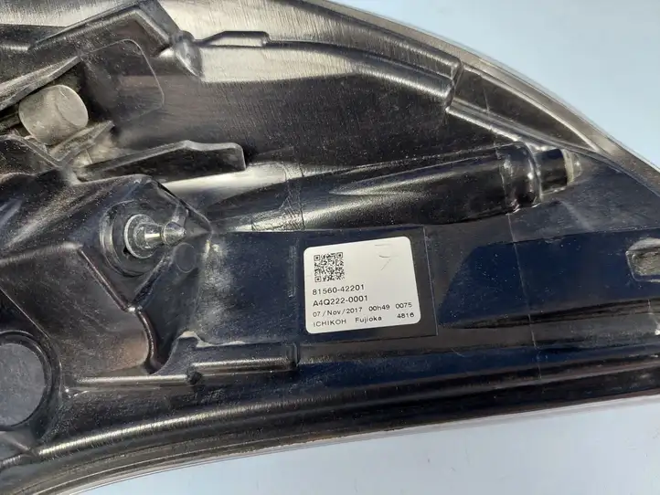 Toyota RAV 4 (XA40) (2012 - 2018) 8156042201 Задний фонарь в кузове — фото 8