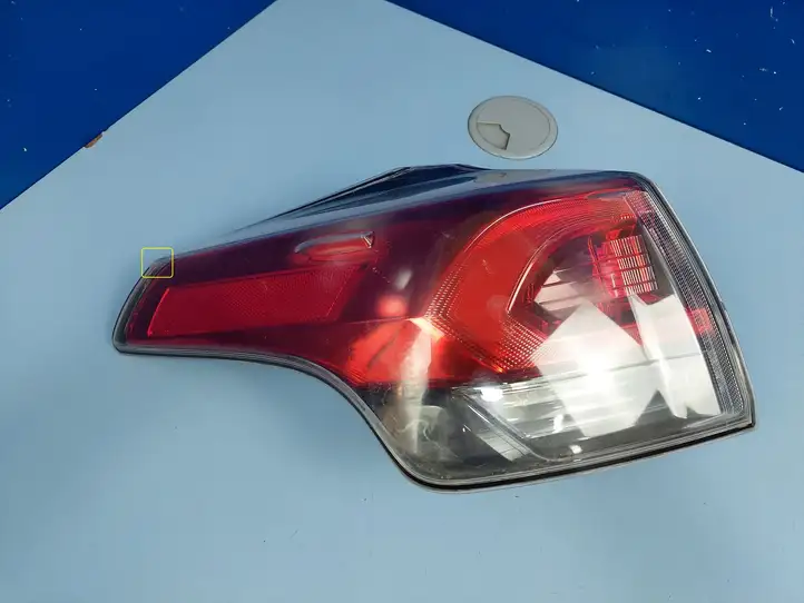 Toyota RAV 4 (XA40) (2012 - 2018) 8156042201 Задний фонарь в кузове — фото 9