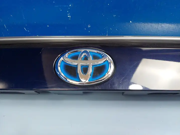 Toyota RAV 4 (XA50) (2018 - ) 7680142240 Подсветка номера — фото 5