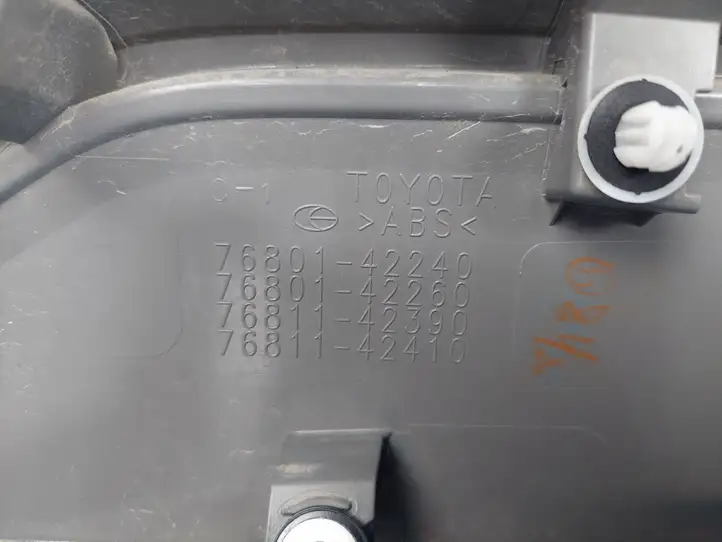 Toyota RAV 4 (XA50) (2018 - ) 7680142240 Подсветка номера — фото 6
