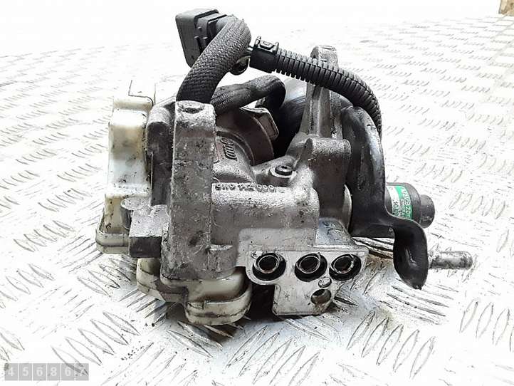 Audi A2 (1999 - 2007)  6N0142060 Гидравлический насос