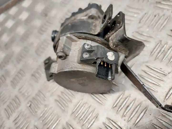Audi A8 S8 D4 4H (2010 - 2014) 8K0965567B Электроциркуляционный насос — фото 2