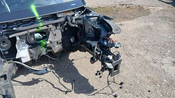 Audi TT (2014 - 2018)   Передняя четверть