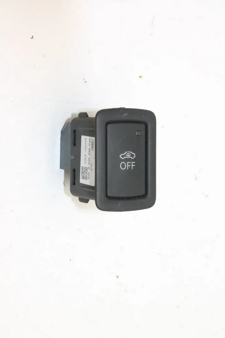 Audi A5 8T 8F (2011 - 2016) 4F0962109B Кнопка фаркопа в багажнике — фото 1