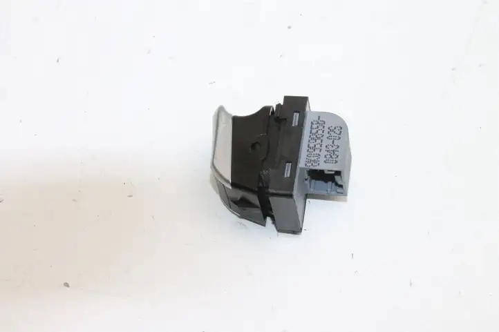 Audi A5 8T 8F (2011 - 2016) 8K0959855B Кнопка фаркопа в багажнике — фото 2