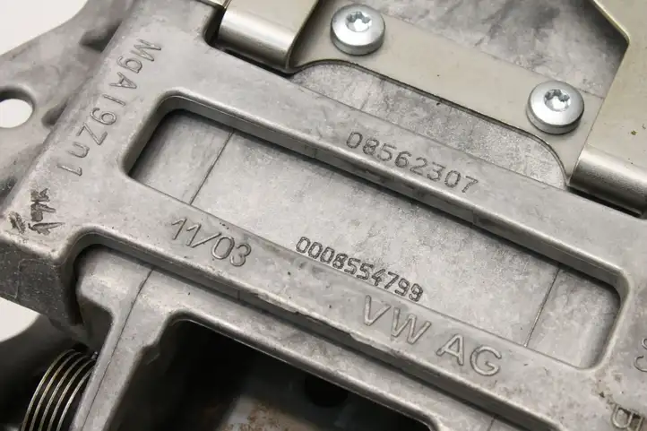 Volkswagen Tiguan (2007 - 2011) 1K0953503EM Вал рулевой колонки — фото 7