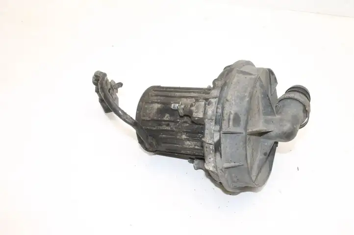 Audi A4 S4 B6 8E 8H (2000 - 2006) 079906581A Насос вторичного воздуха — фото 1