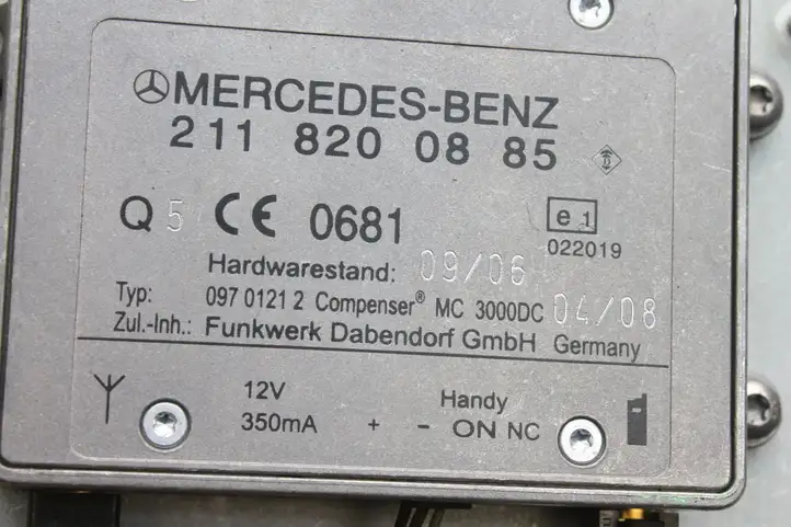 Mercedes-Benz S W221 (2005 - 2013) 2218200885 Усилитель антенны — фото 3