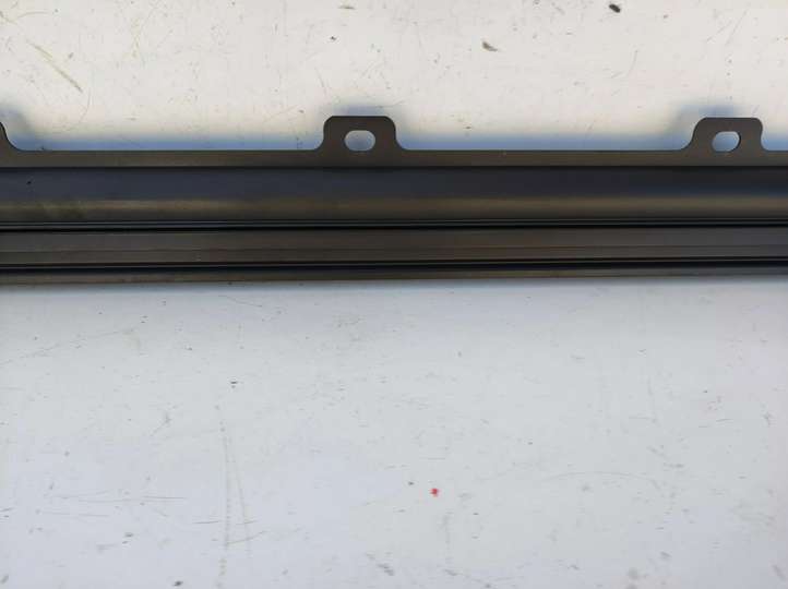 Volvo XC90 (2014 - 2019)  P31366491 Солнцезащитная шторка на заднем боковом окне универсала