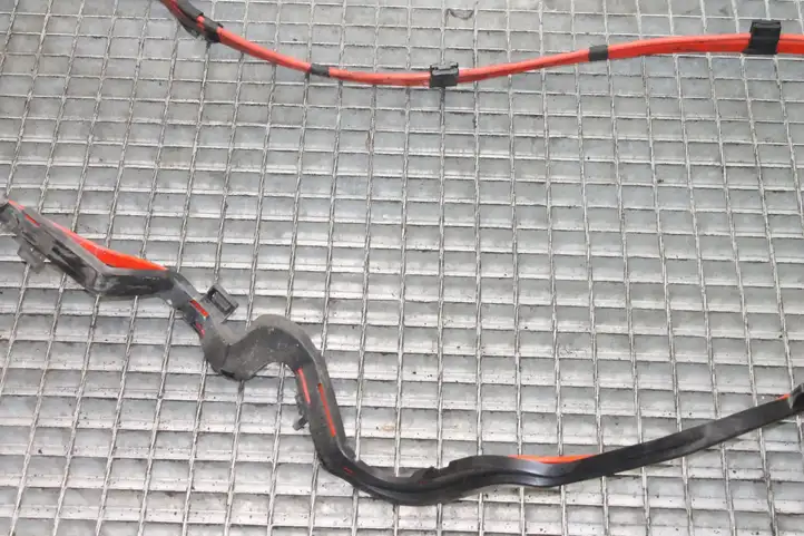 BMW 1 F20 F21 (2011 - 2019) 9348761 Плюсовой провод аккумулятора — фото 4
