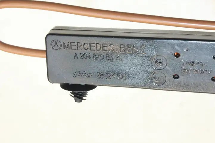 Mercedes-Benz C W204 (2007 - 2014) A2048708390 Усилитель антенны — фото 6