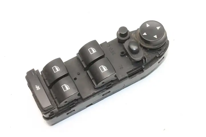 BMW 5 E60 E61 (2004 - 2010) 9122111 Кнопка стеклоподъемников — фото 1