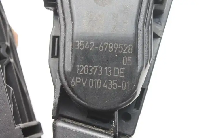 BMW 1 F20 F21 (2011 - 2019) 6789528 Педаль акселератора — фото 5