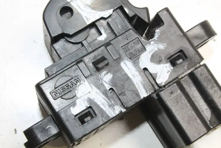 Nissan Qashqai (2006 - 2010) 25411JD000 Блок кнопок стеклоподъемников — фото 3