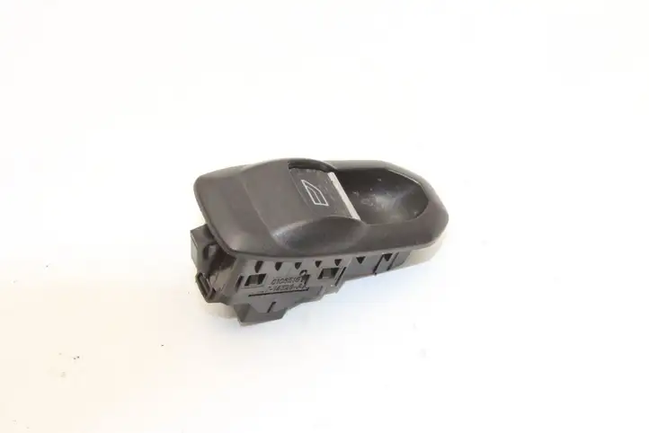 Ford Focus Grand C-MAX (2010 - 2019) F1ET14529AA Кнопка фаркопа в багажнике — фото 2