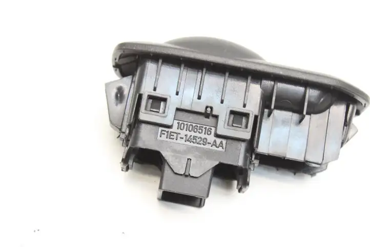 Ford Focus Grand C-MAX (2010 - 2019) F1ET14529AA Кнопка фаркопа в багажнике — фото 4
