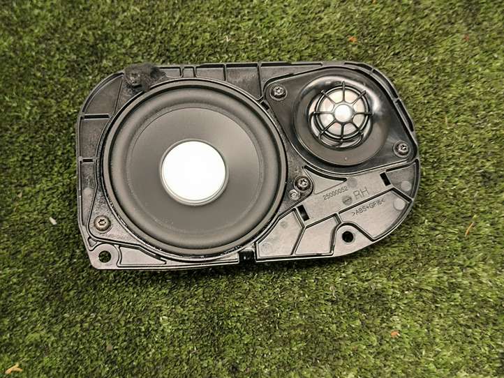BMW 5 F10 F11 (2009 - 2016)  9239148 Потолочный динамик