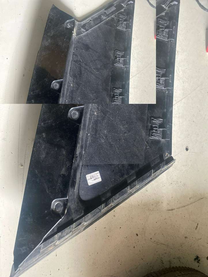 Land Rover Range Rover Evoque (2015 - 2018)  5S3229149AB Отделка заднего бокового стекла