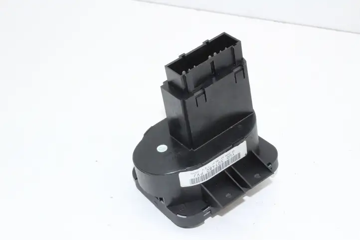 Land Rover Range Rover Sport L320 (2005 - 2009) YUD501480PVJ Включатель фонарей — фото 3