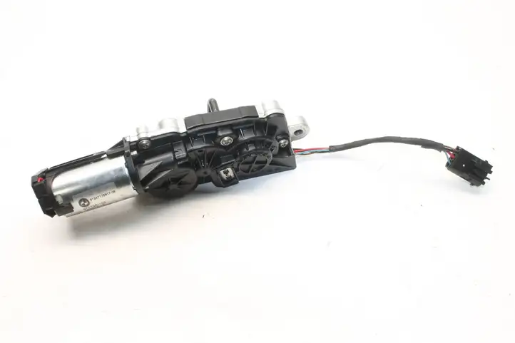 BMW X5 E70 (2006 - 2013) 7175817 Замок крышки багажника — фото 4