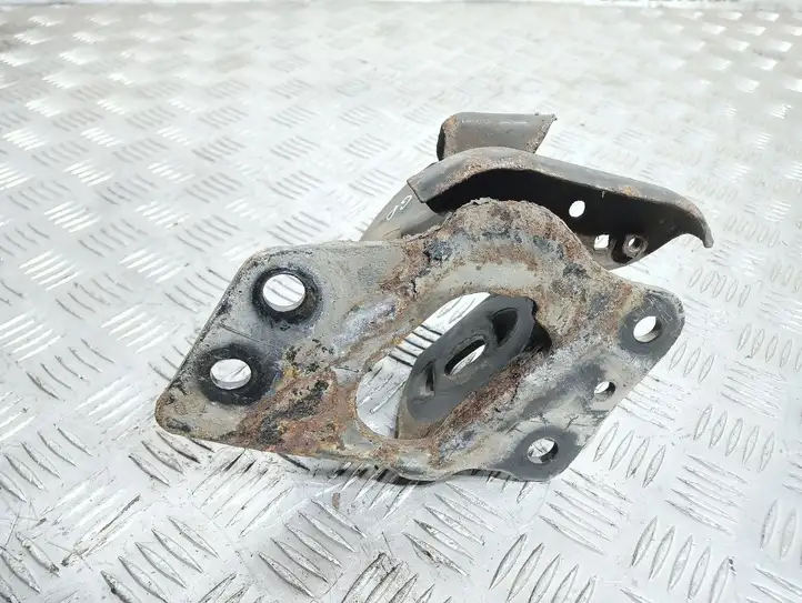 Nissan Qashqai (2006 - 2010)   Другая часть задней подвески