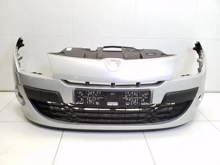 Renault Megane III (2009 - 2016)  269160001R Передний бампер