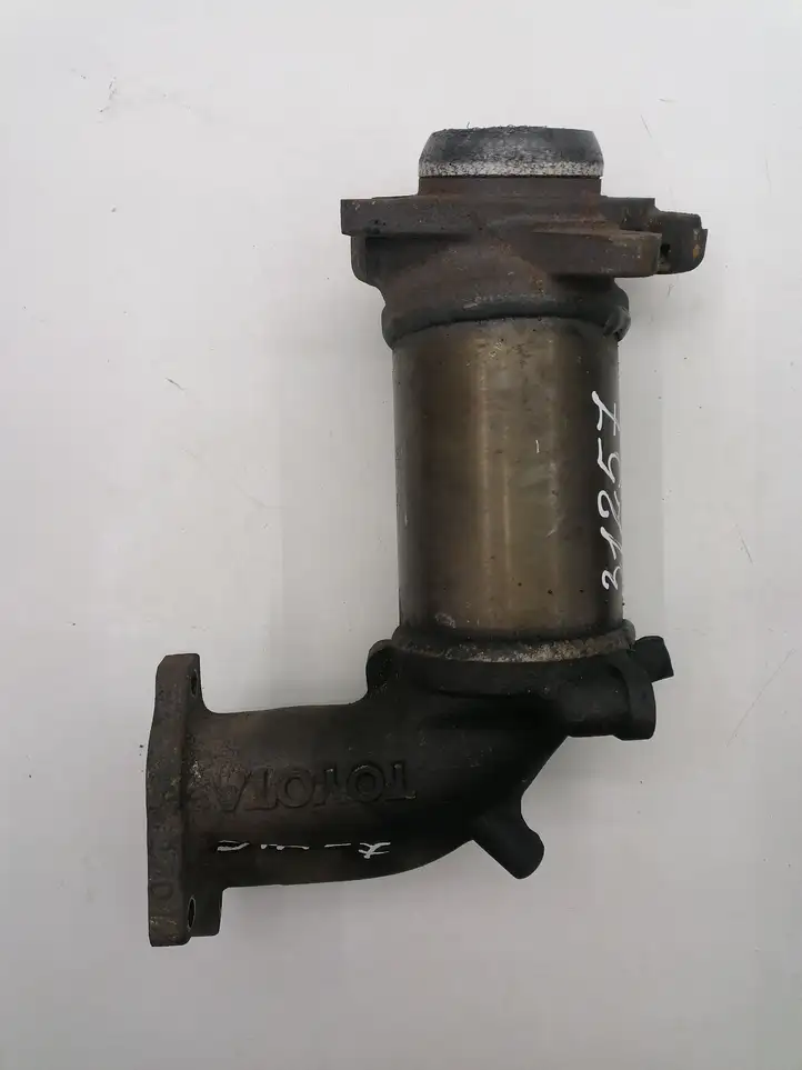 Toyota Avensis T220 (2000 - 2003) 552831602 Катализатор / DPF / FAP — фото 1